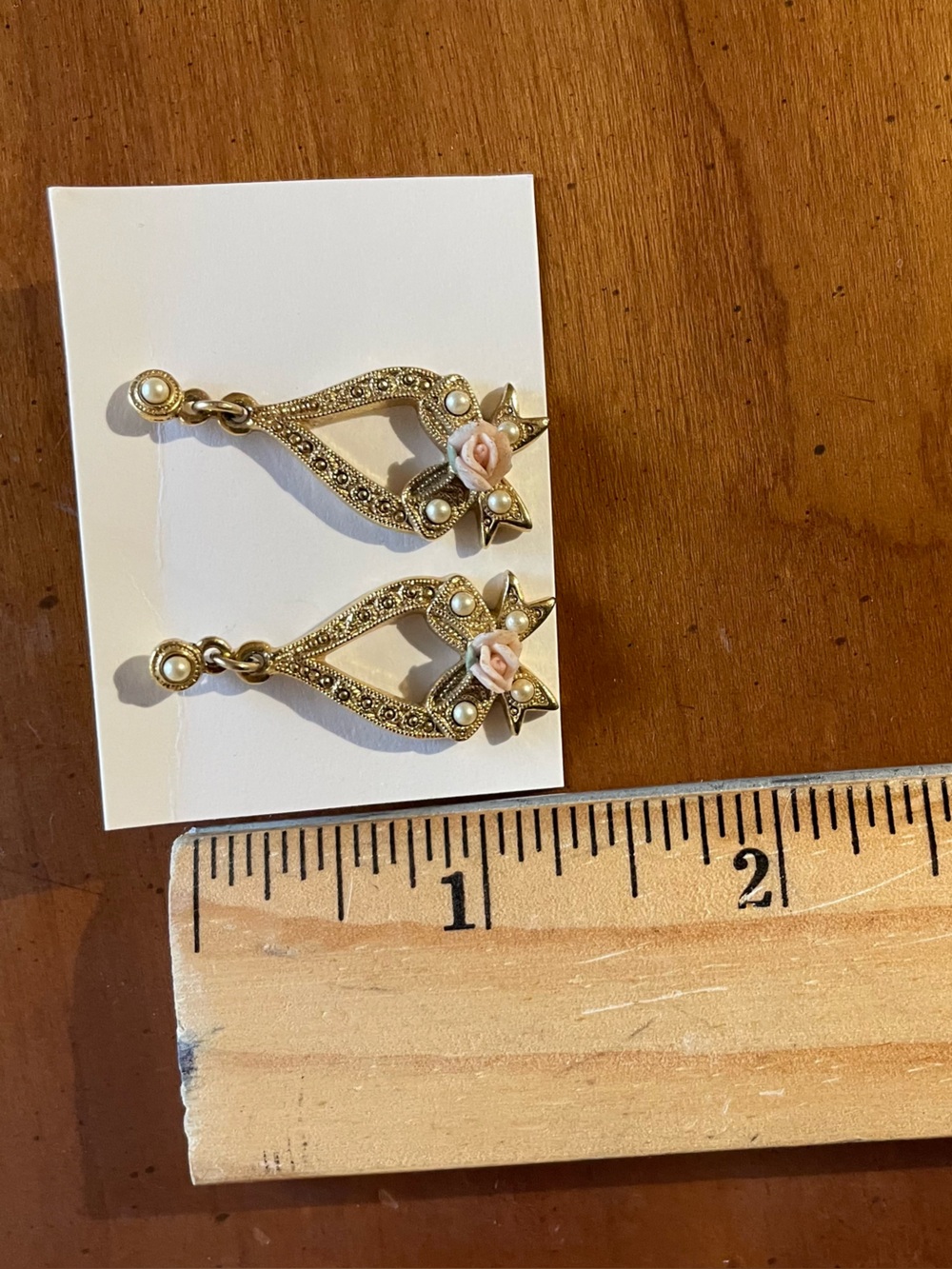 1928 Brand Vintage 80s Dangle Earrings with Faux Seed Pearls and Porcelain Roses - Picture 2 of 7